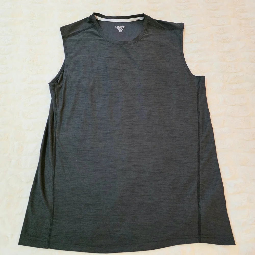Old Navy Active Black Sleeveless Shirt‎